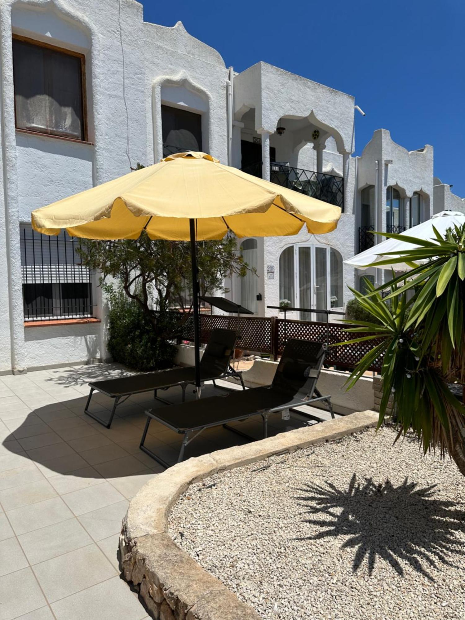 Apartment Con Piscina